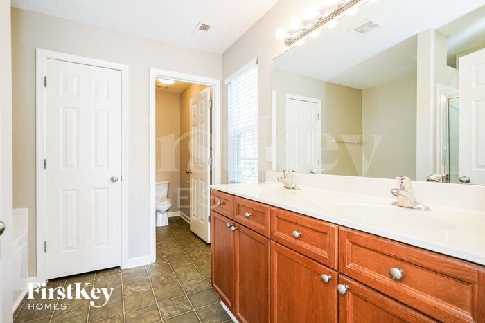 Building Photo - 1660 Comanche Run