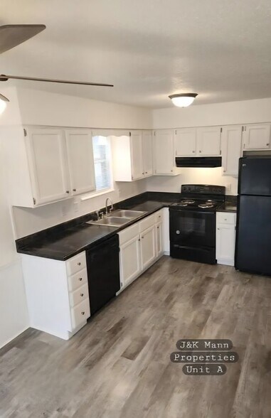 Building Photo - 5107 S Brooks Dr