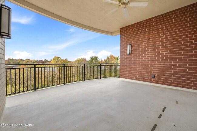 Building Photo - 6600 Seminary Woods Pl