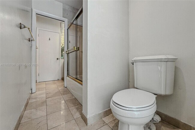 Building Photo - 17900 SW 77th Ave