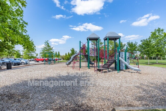 Building Photo - 2944 Hadley Close Ln