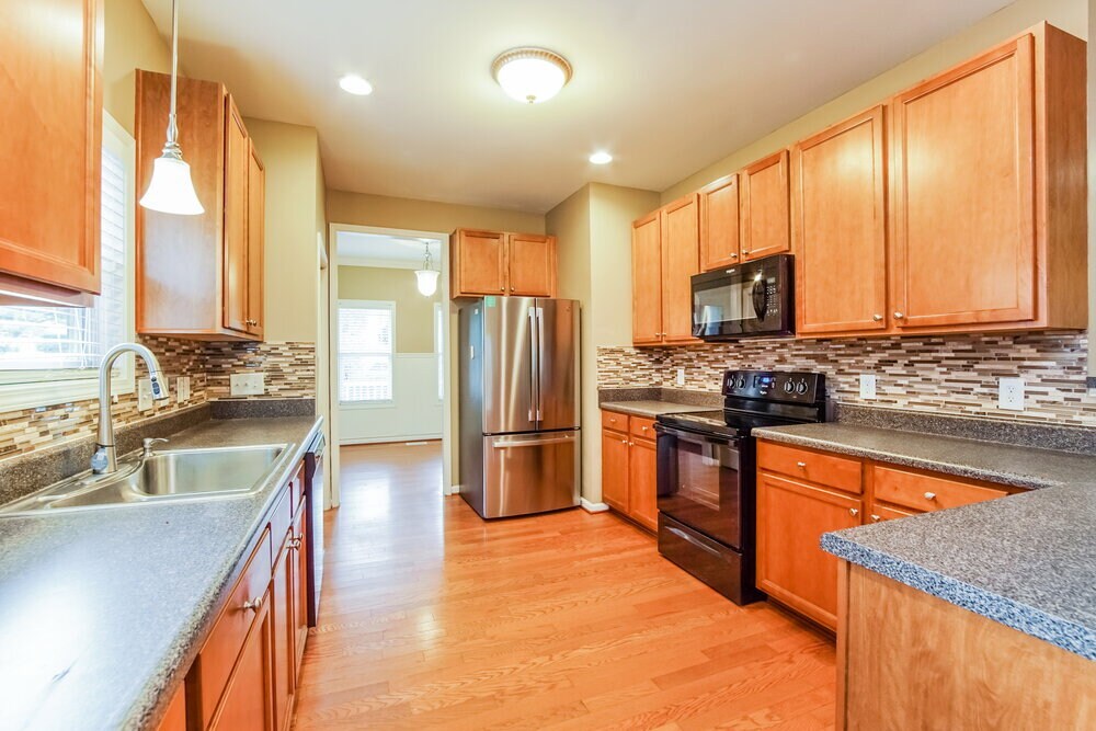 Building Photo - 146 Willowbrook Cir