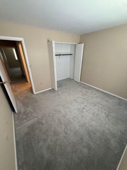Building Photo - 2275 N Cable Rd