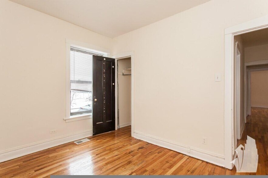 Building Photo - 3823 N Fremont St