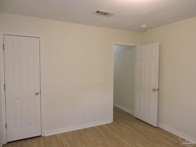 Building Photo - 6837 Fort Deposit Dr