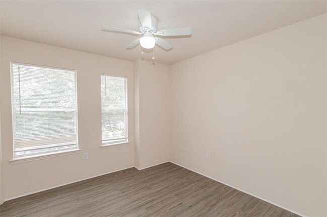 Building Photo - 2406 Magin Meadow Dr