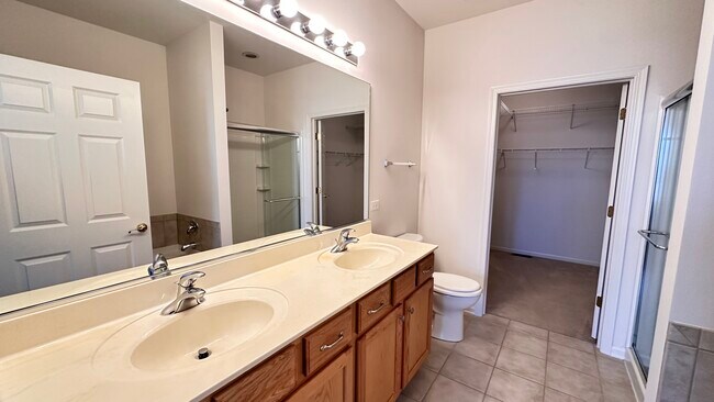 Building Photo - 1535 Reserve Ln