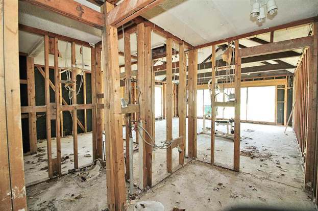 Building Photo - 106 Kirby Cir