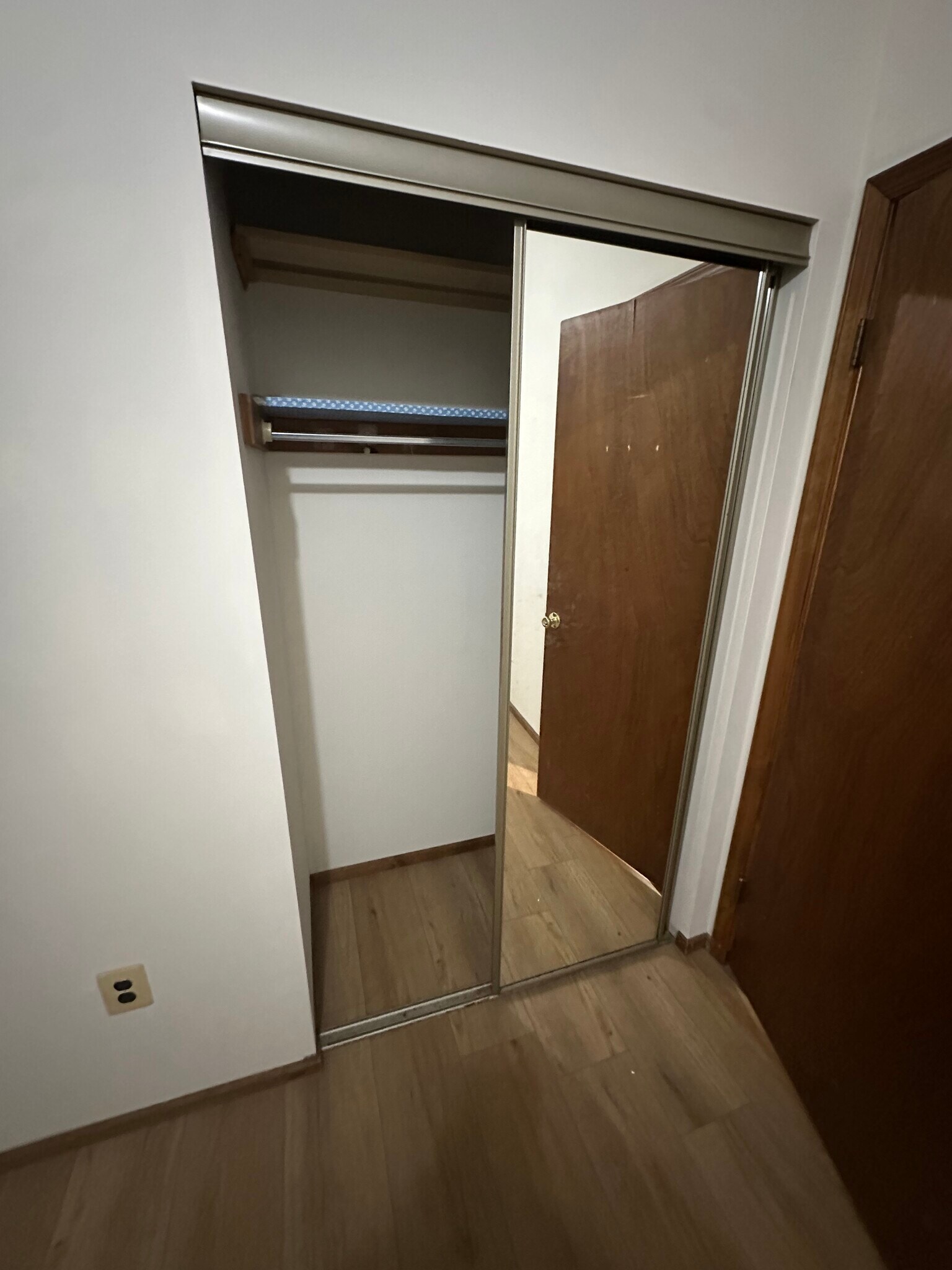 Building Photo - 1747 E 2nd St