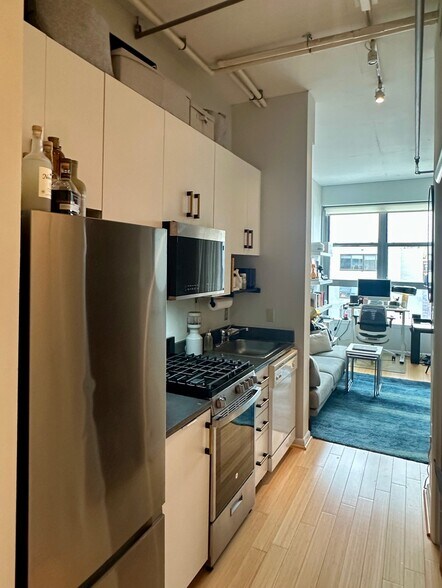 Primary Photo - 1300 N St NW