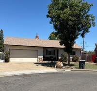 Building Photo - East Vallejo Beauty!