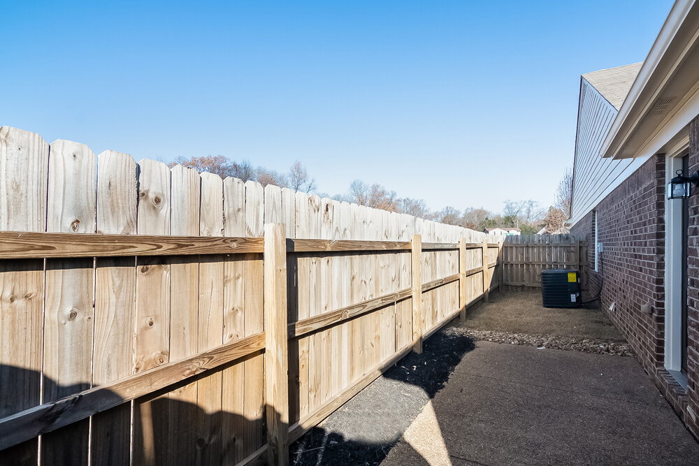 Building Photo - 10049 Mill Hill Ave