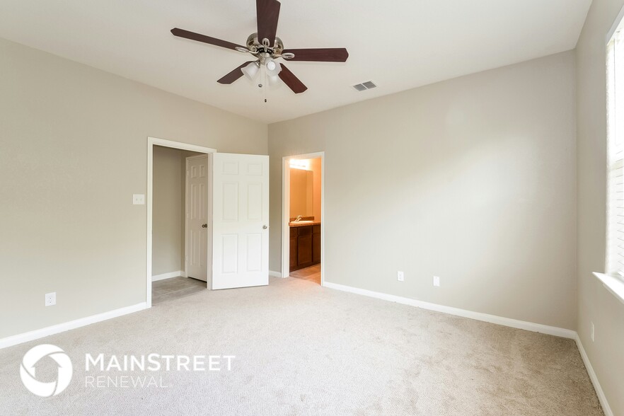 Building Photo - 6323 Sinclair Rd