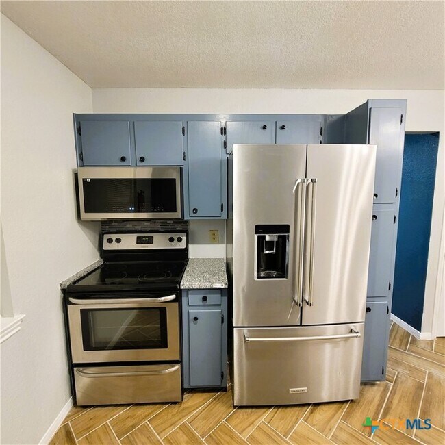 Building Photo - 309 Erby Ave