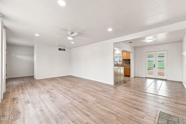 Building Photo - 411 E Wigwam Blvd