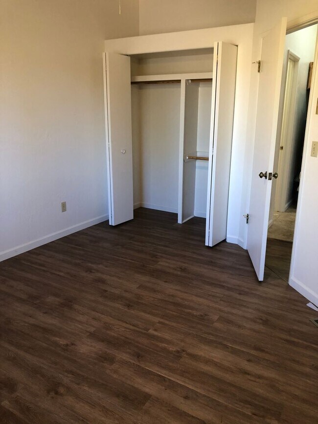 Building Photo - PM16-00277S: Joseph