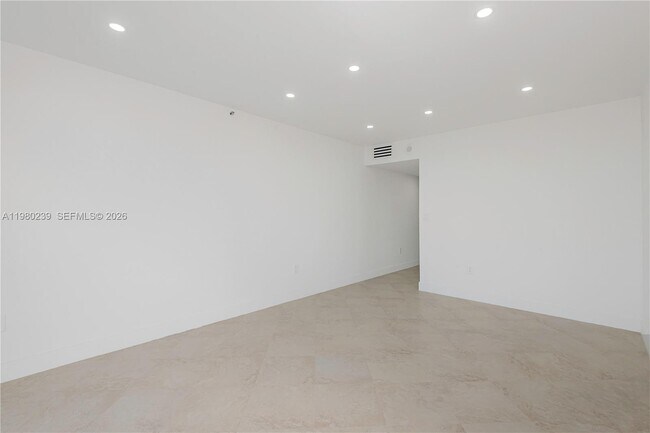 Building Photo - 8855 Collins Ave