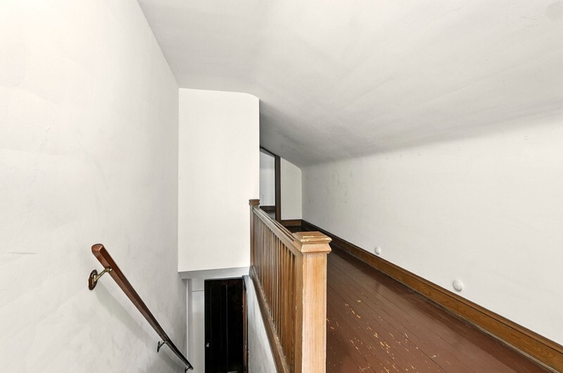 Building Photo - 2341 S Overlook Rd