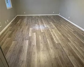 Building Photo - 419 W 5th St