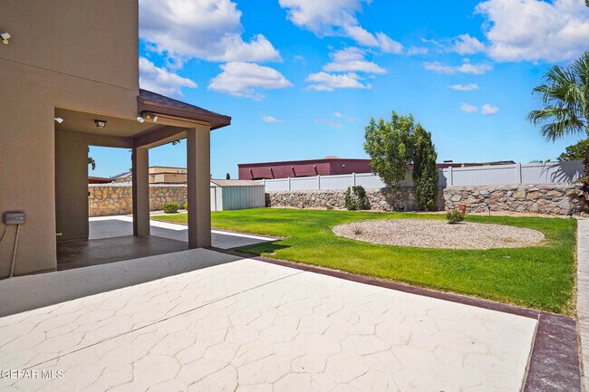 Building Photo - 3143 Hidden Creek Dr