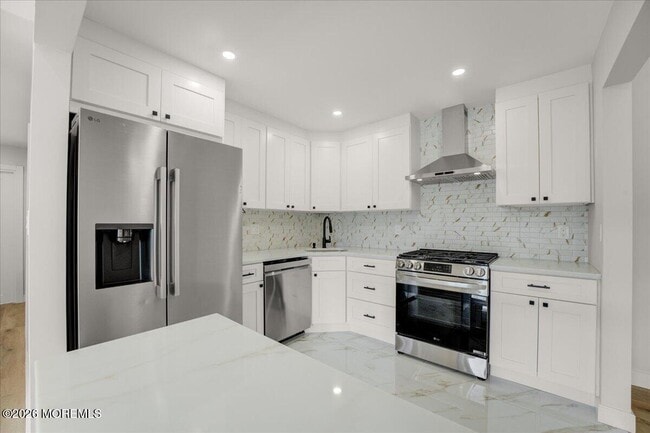 Building Photo - 341 Danbury Ln