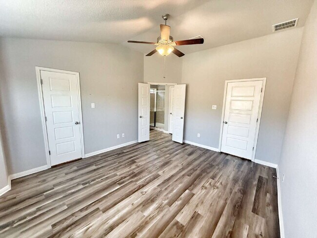 Building Photo - 3-Bed, 2-Bath Tribute Ranch Home w/ Office...