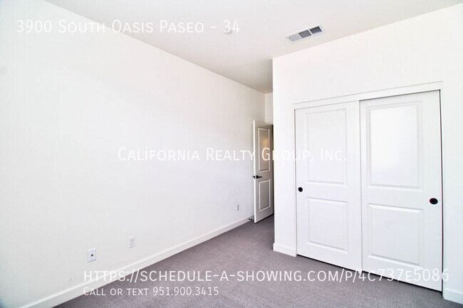 Building Photo - 3900 S Oasis Paseo