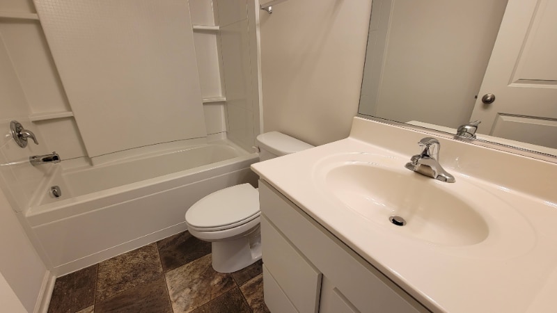 Building Photo - 162 Goldenrod Dr