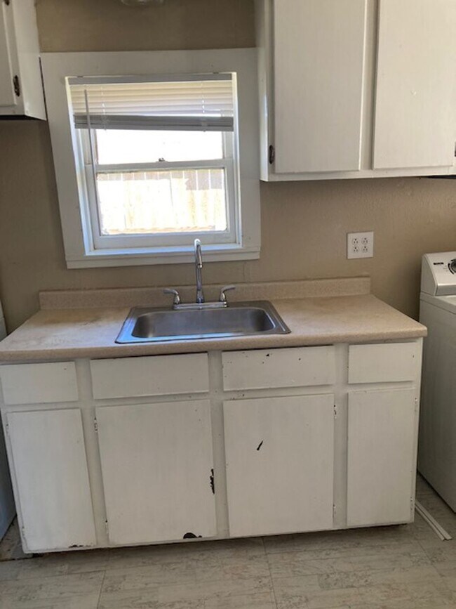 Building Photo - Cute 1 bed/1 bath