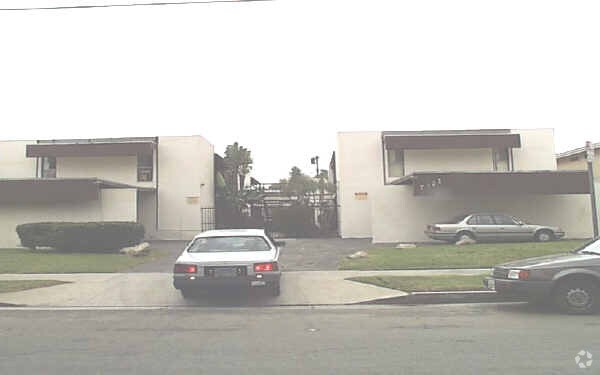 Building Photo - 7351 Variel Ave
