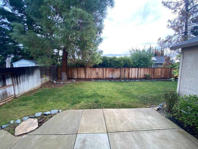 Building Photo - 369 Limerick Way