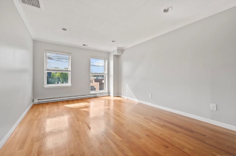 Building Photo - 140 Kane St