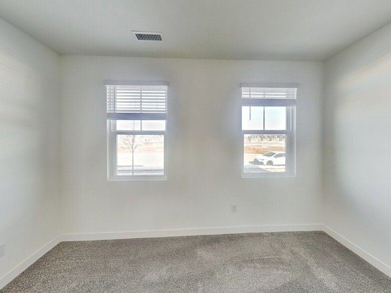 Building Photo - 6199 Rhinecliff Dr