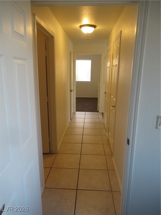 Building Photo - 1050 E Cactus Ave