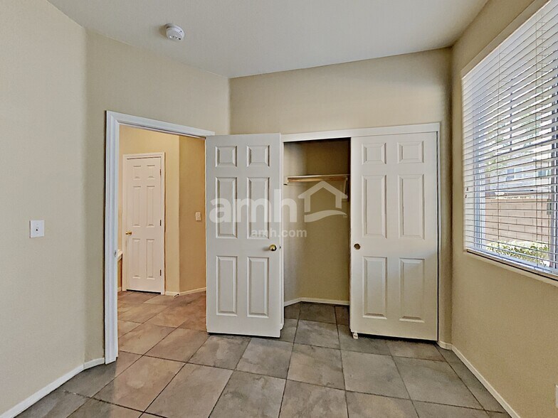 Building Photo - 9771 Hanover Grove Ave