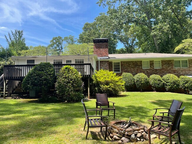 Building Photo - Renovated Brick Ranch in Oak Grove School District - Convenient to Emory & CDC