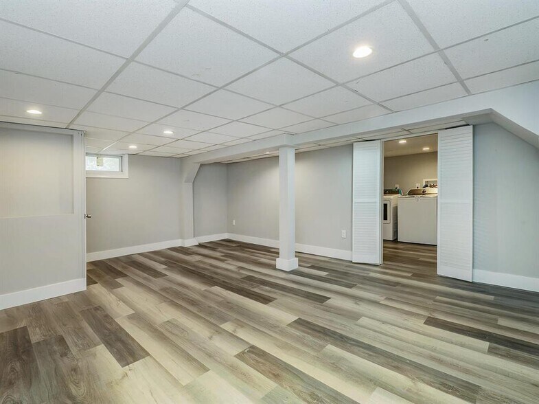 Building Photo - 33 Avenue B