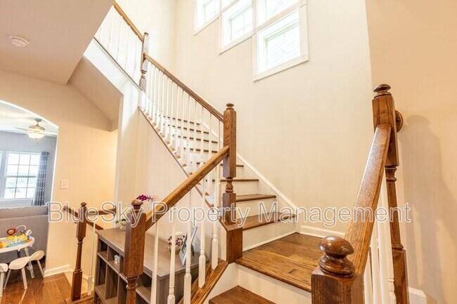 Building Photo - 1480 Delphi Ln