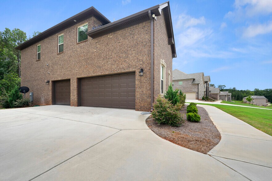 Building Photo - 85 Allspice Dr