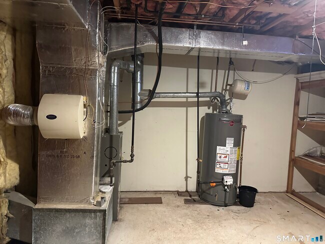 Building Photo - 203 Oakland St