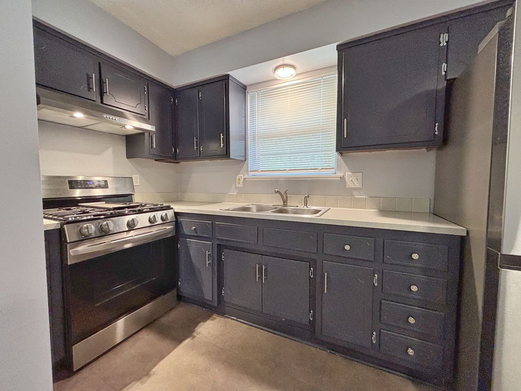 Building Photo - 2641 Maverick Ln