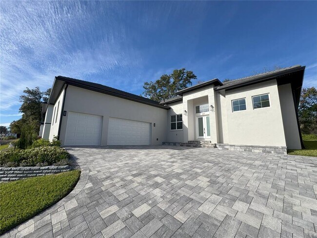 Building Photo - 547 Sanctuary Golf Pl