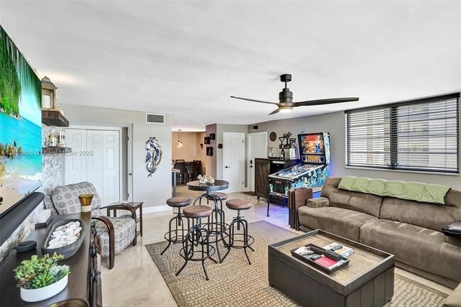 Building Photo - 1811 Jefferson St