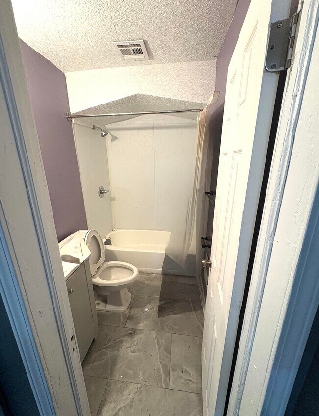 Building Photo - 15714 Novara St