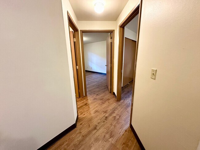 Building Photo - 808 Juniper Ave