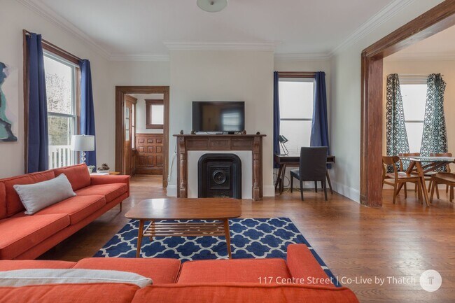 Building Photo - Convenient Location, In-Unit Washer and Dryer, Central Heat/AC, Eat-in Kitchen, Parking for Rent