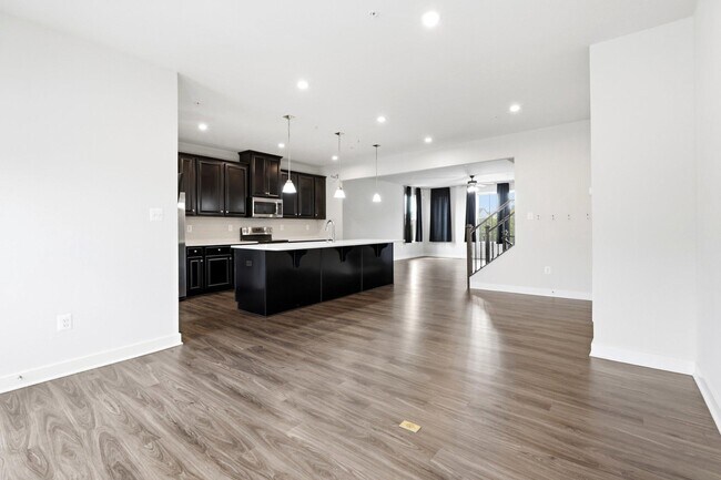 Building Photo - 5714 Richmanor Terrace