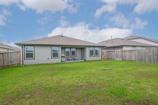 Building Photo - 311 William Ln
