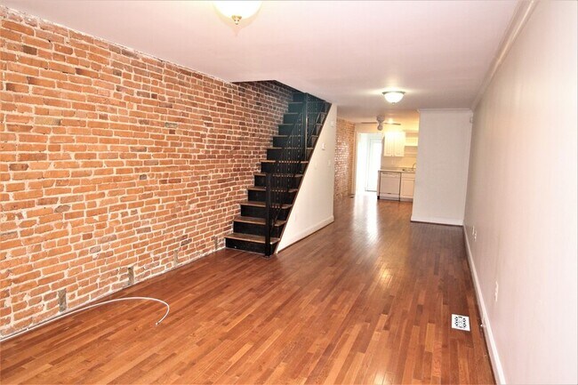 Building Photo - 1819 Jackson St