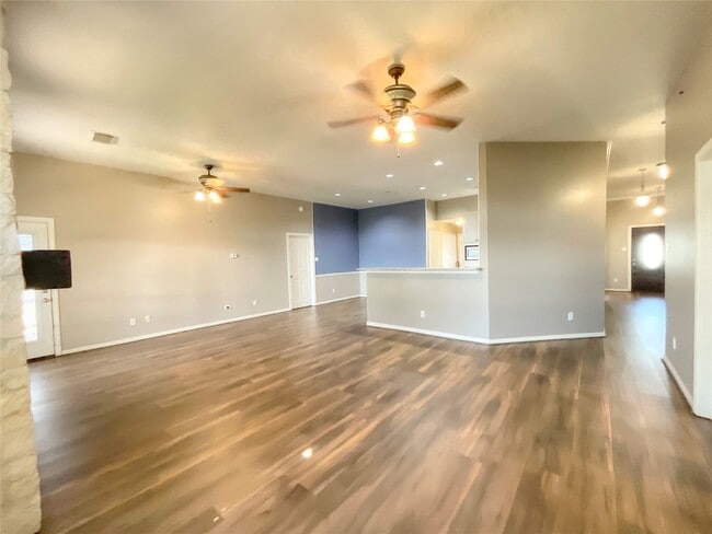 Building Photo - 9509 Dry Springs Dr